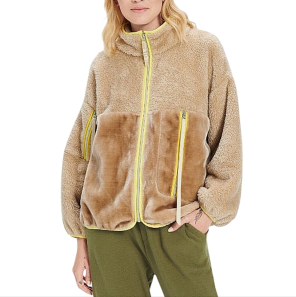 UGG Marlene Sherpa Teddy Jacket Coat Women's Size Large LIKE NEW - Picture 1 of 12